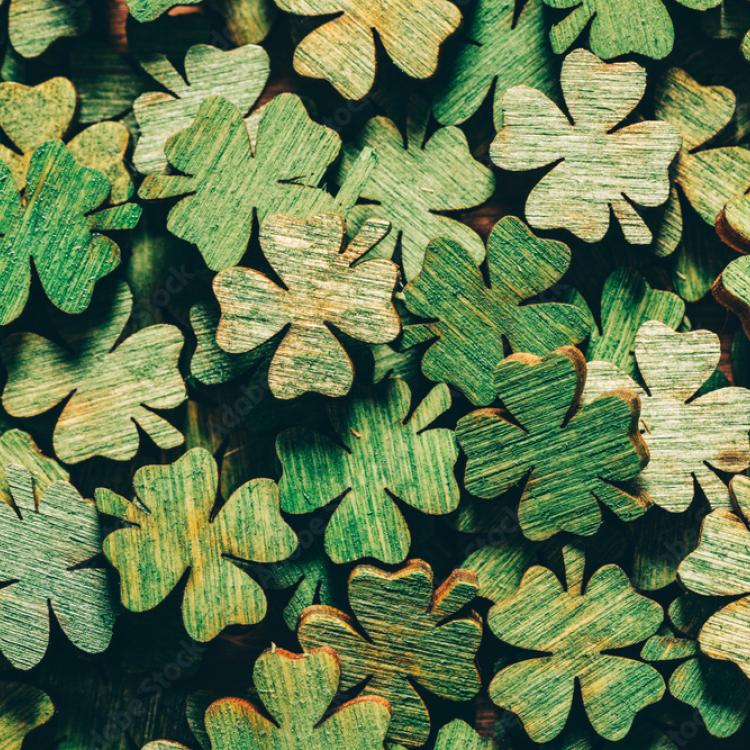  Collection of green, wooden clovers